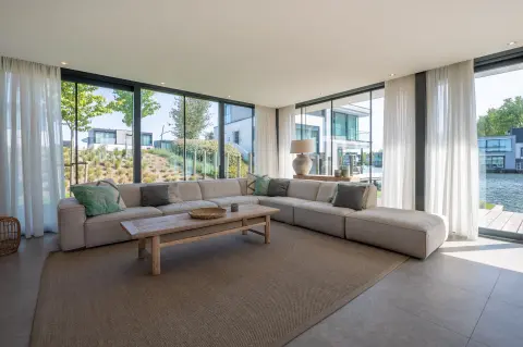 15.SF2023 HARBOUR VILLAS LPW 6 40