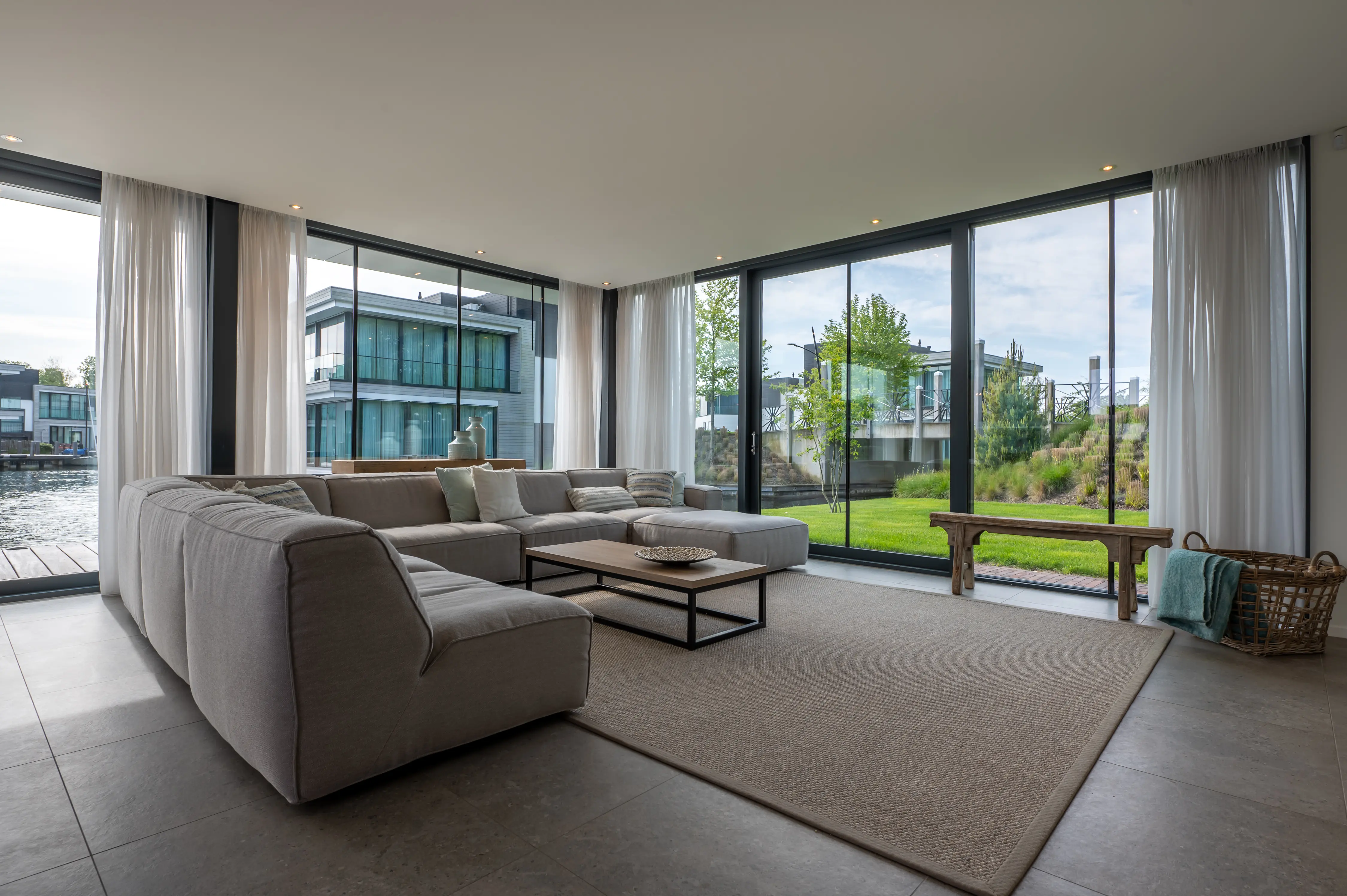 7.SF2023 HARBOUR VILLAS CPW 17 37